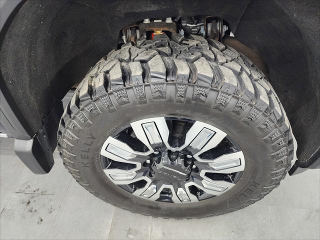 2024 GMC Sierra 2500HD 4WD Crew Cab Standard Bed Denali