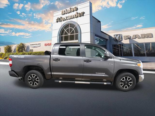2016 Toyota Tundra SR5 5.7L V8