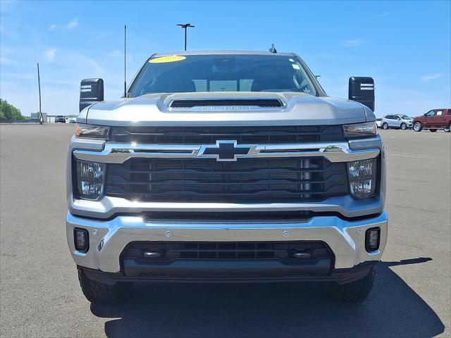 2025 Chevrolet Silverado 2500HD 4WD Crew Cab Standard Bed LT
