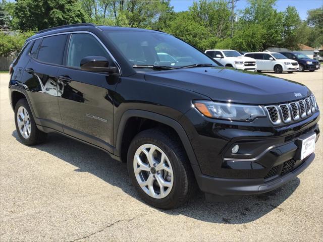 2025 Jeep Compass COMPASS LATITUDE 4X4