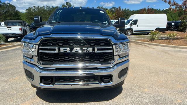 2024 RAM Ram 3500 Chassis Cab RAM 3500 TRADESMAN CREW CAB CHASSIS 4X4 60 CA