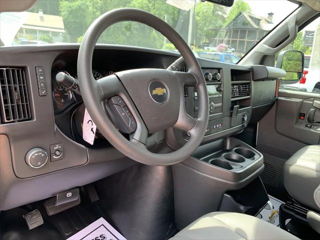 2025 Chevrolet Express Cargo Van RWD 2500 Regular Wheelbase WT
