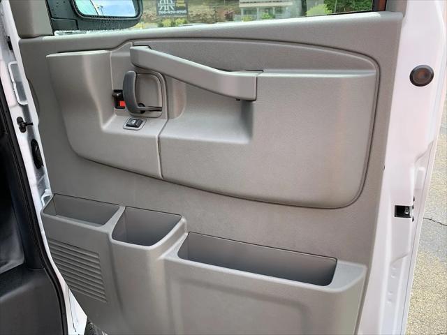 2025 Chevrolet Express Cargo Van RWD 2500 Regular Wheelbase WT