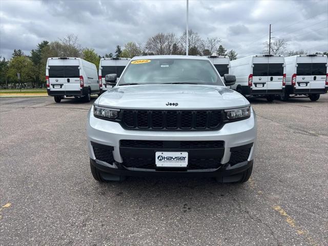 2025 Jeep Grand Cherokee GRAND CHEROKEE L ALTITUDE 4X4