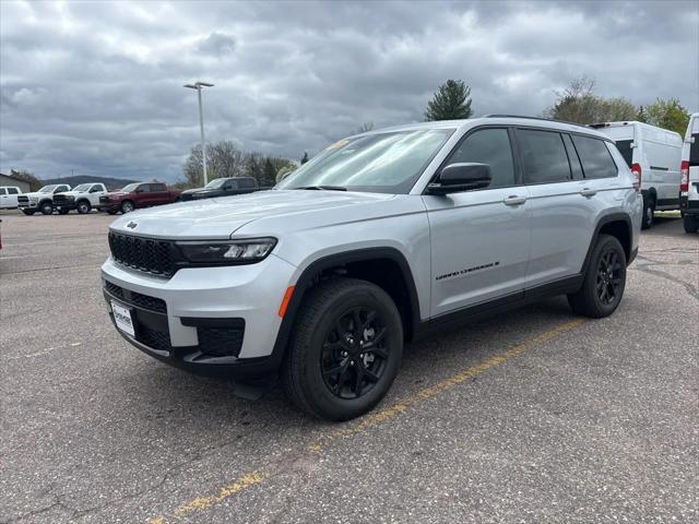 2025 Jeep Grand Cherokee GRAND CHEROKEE L ALTITUDE 4X4