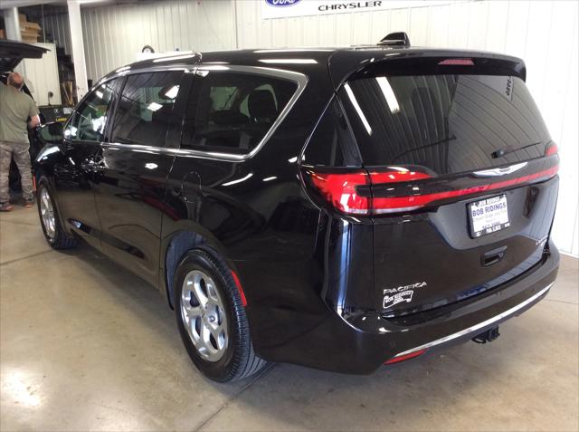 2024 Chrysler Pacifica Limited AWD