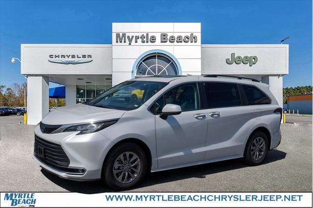 2023 Toyota Sienna XLE
