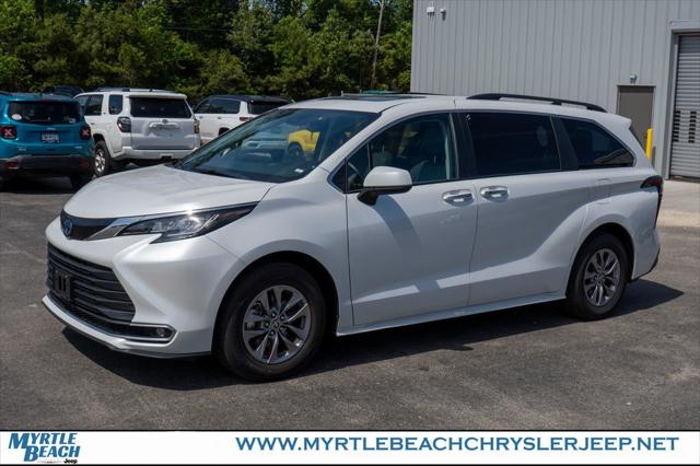 2023 Toyota Sienna XLE