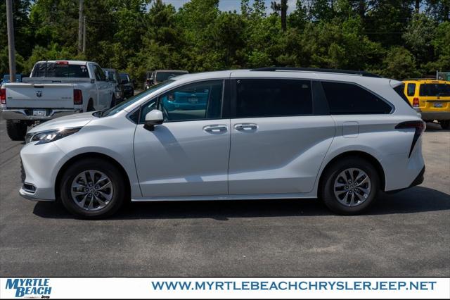 2023 Toyota Sienna XLE