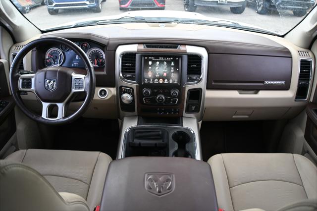 2017 RAM 1500 Laramie Crew Cab 4x2 57 Box