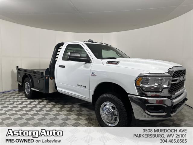 2022 RAM 3500 Chassis Tradesman/SLT