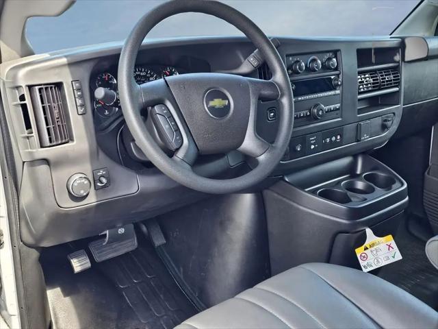 2025 Chevrolet Express Cargo Van RWD 2500 Regular Wheelbase WT