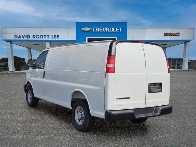 2025 Chevrolet Express Cargo Van RWD 2500 Regular Wheelbase WT