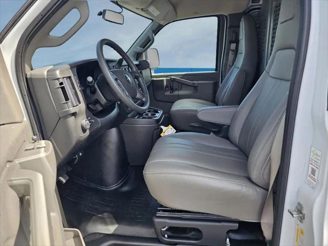 2025 Chevrolet Express Cargo Van RWD 2500 Regular Wheelbase WT