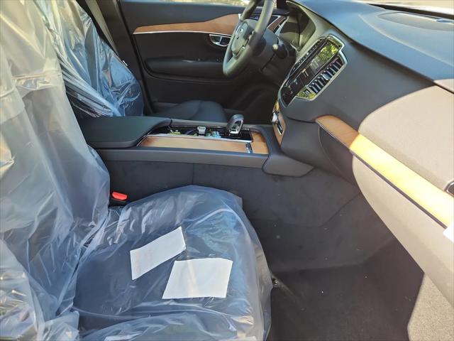 2025 Volvo XC90 B6 Plus 7-Seater
