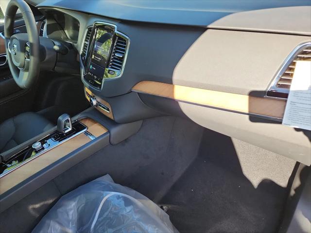 2025 Volvo XC90 B6 Plus 7-Seater