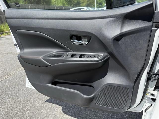 2025 Nissan Versa 1.6 SR