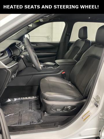 2024 Jeep Grand Cherokee L Altitude 4x4 2024 Jeep Grand Cherokee L Altitude 4x4