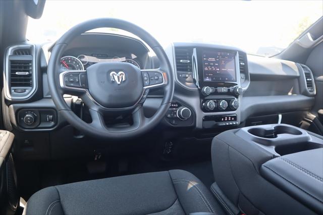 2025 RAM Ram 1500 RAM 1500 TRADESMAN CREW CAB 4X4 57 BOX
