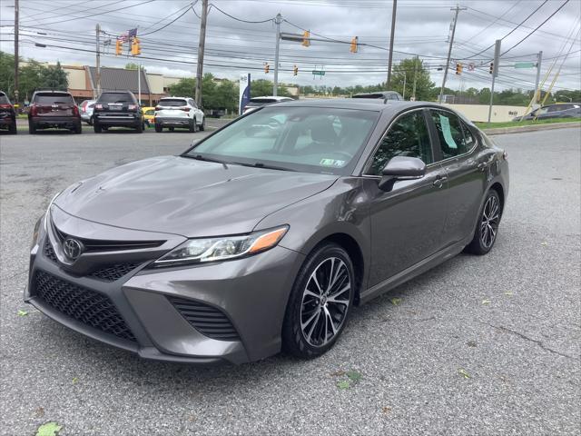 2020 Toyota Camry SE AWD