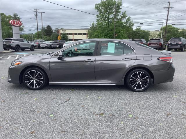 2020 Toyota Camry SE AWD