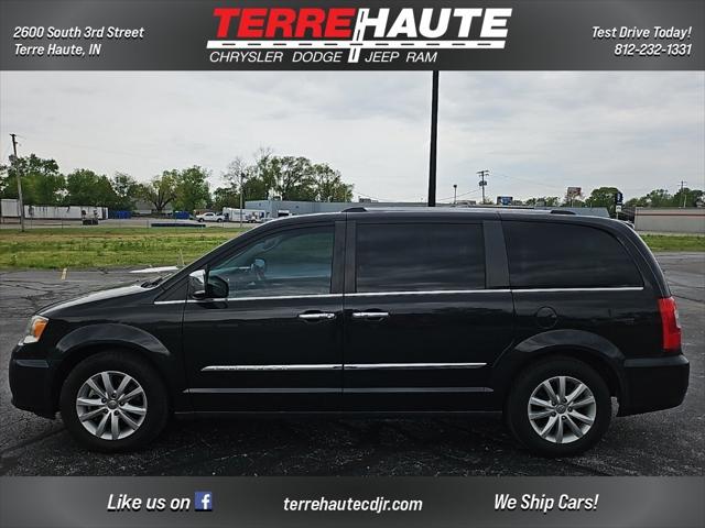 2016 Chrysler Town and Country Limited Platinum