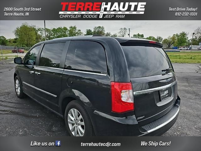 2016 Chrysler Town and Country Limited Platinum