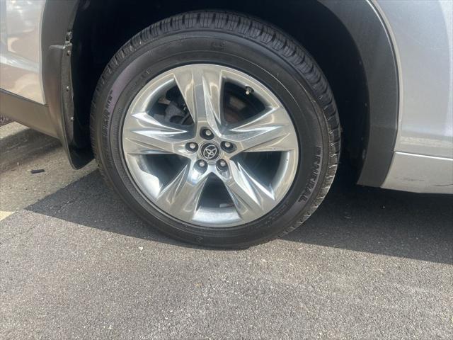 2016 Toyota Highlander Limited V6