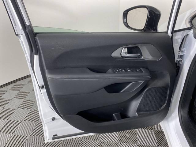 2025 Chrysler Voyager LX