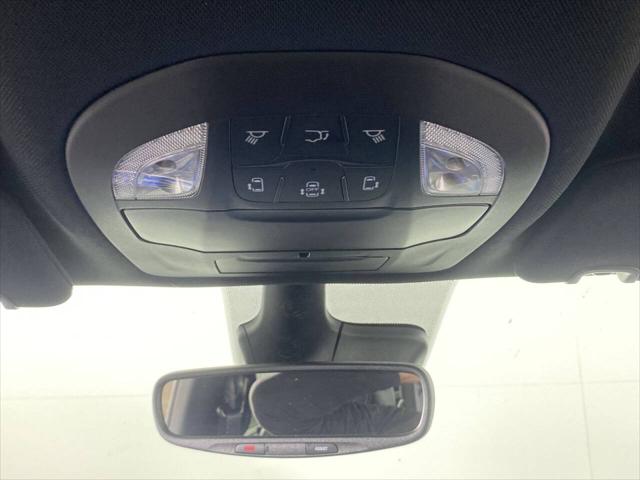 2025 Chrysler Voyager LX