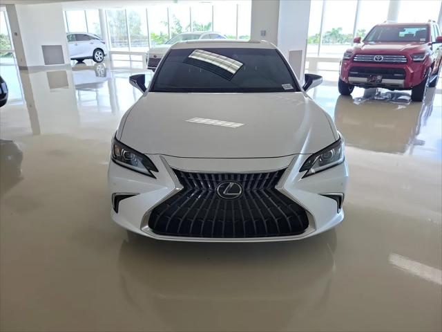 2024 Lexus ES 250 ES 250