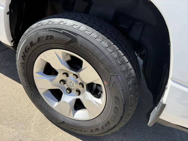 2024 Ram 1500 Big Horn Crew Cab 4x4 5'7" Box