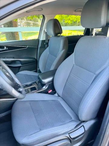 2016 Kia Sorento 3.3L LX