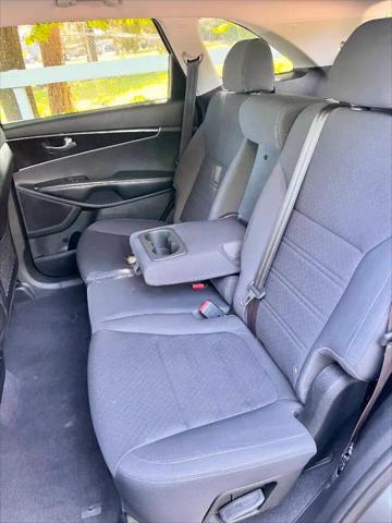 2016 Kia Sorento 3.3L LX