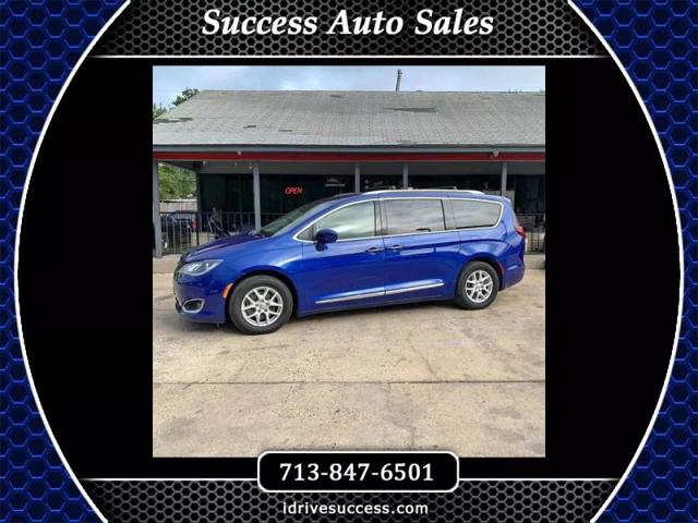 2020 Chrysler Pacifica Touring L for sale in Houston, TX