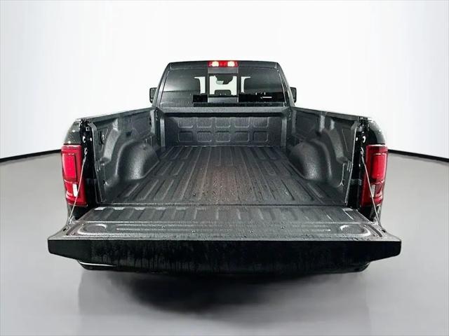 2025 Ram 3500 Laramie Crew Cab 4x4 8' Box