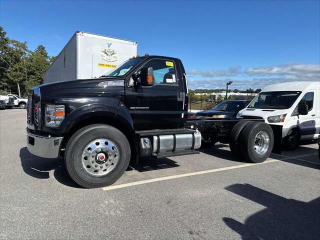 2025 Ford F-750 Reg Cab
