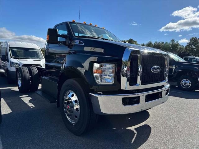 2025 Ford F-750 Reg Cab