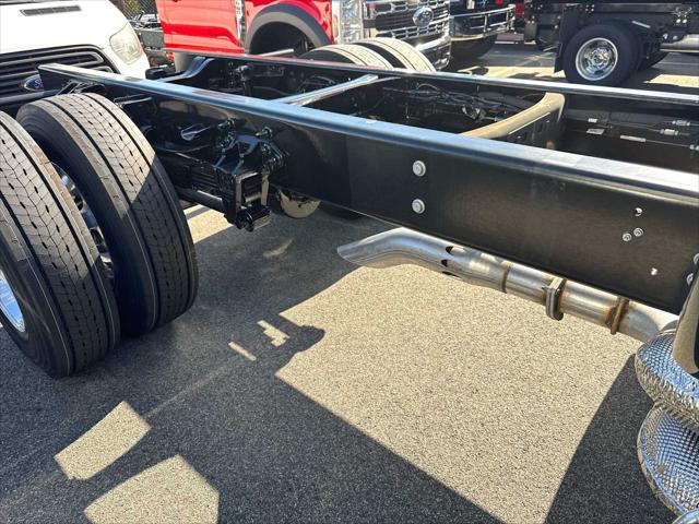 2025 Ford F-750 Reg Cab