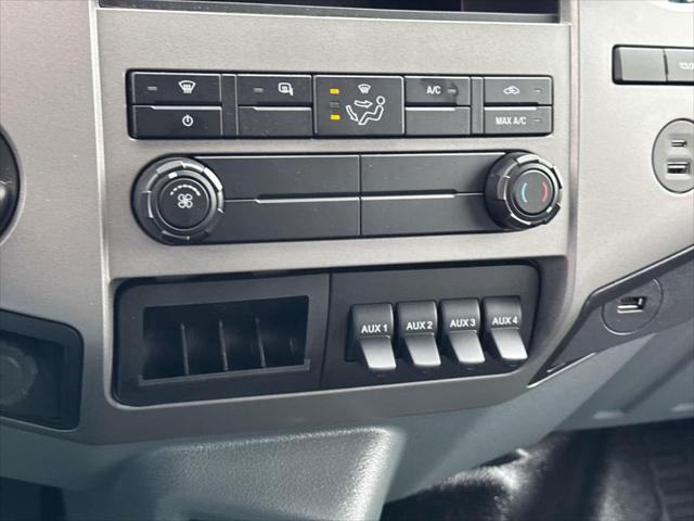 2025 Ford F-750 Reg Cab
