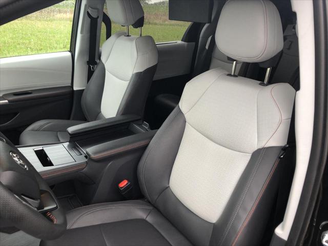 Used 2024 Toyota Sienna For Sale in Jackson, MI