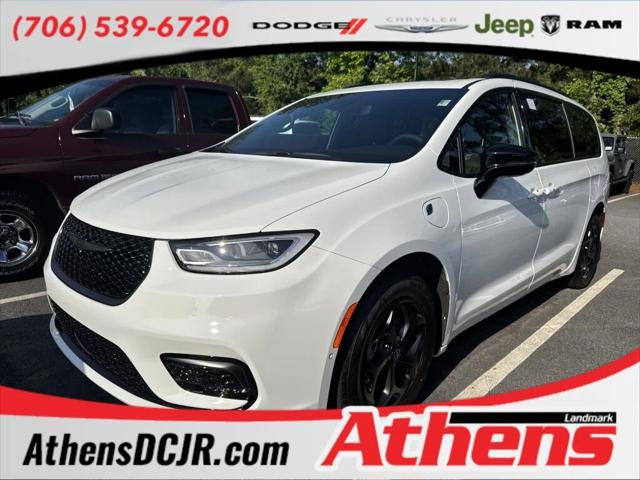 2025 Chrysler Pacifica Hybrid PACIFICA PLUG-IN HYBRID S APPEARANCE