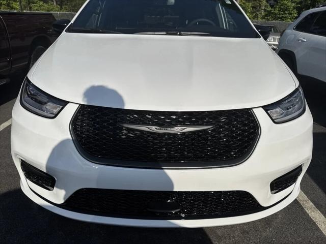 2025 Chrysler Pacifica Hybrid PACIFICA PLUG-IN HYBRID S APPEARANCE