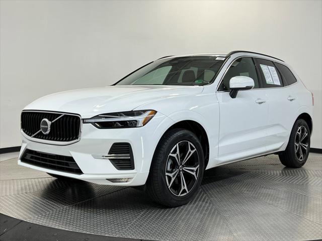 2022 Volvo XC60 B5 Momentum