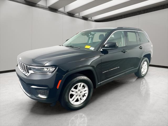 2022 Jeep Grand Cherokee Laredo 4x4