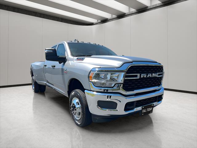 2024 RAM 3500 Tradesman Crew Cab 4x4 8 Box