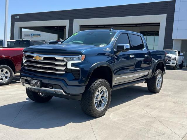 2022 Chevrolet Silverado 1500 4WD Crew Cab Short Bed High Country