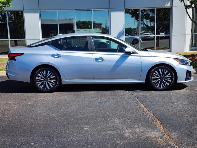 2023 Nissan Altima SV FWD
