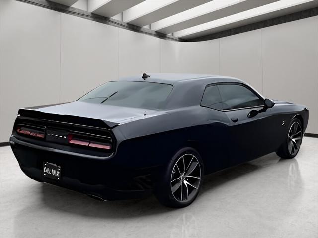 2018 Dodge Challenger 392 Hemi Scat Pack Shaker