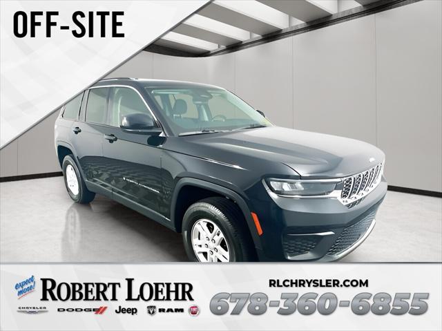 2022 Jeep Grand Cherokee Laredo 4x4